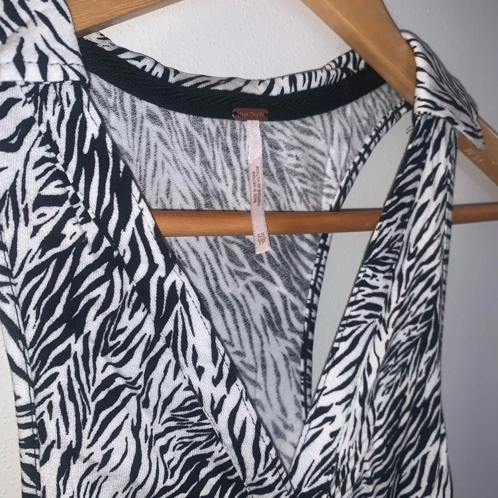 NWT FREE PEOPLE Coco white and black tank - Picture 6 of 10